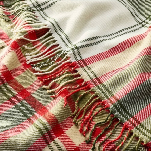 Hearth & Hand Magnolia Christmas Plaid Woven Throw Blanket - Picture 3 of 10